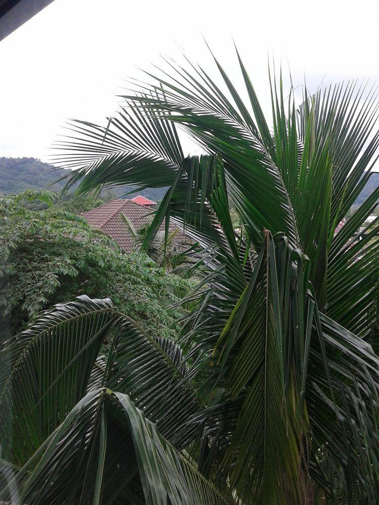 But Different Phuket Boutique Hotel Nai Harn Luaran gambar