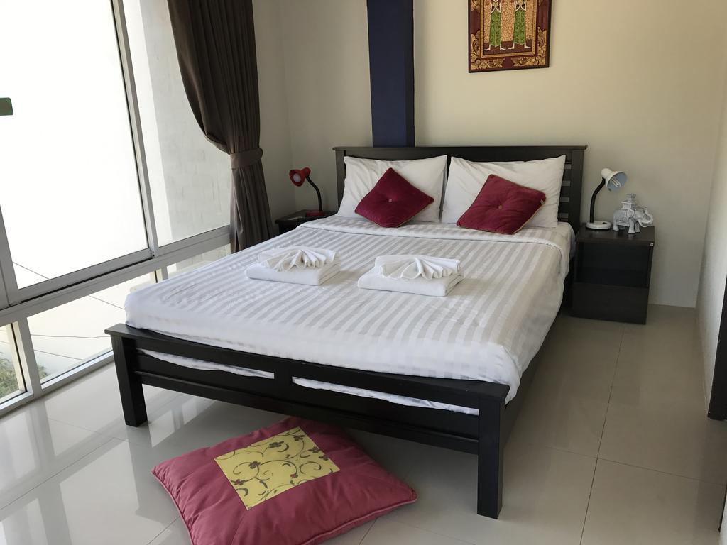 But Different Phuket Boutique Hotel Nai Harn Luaran gambar
