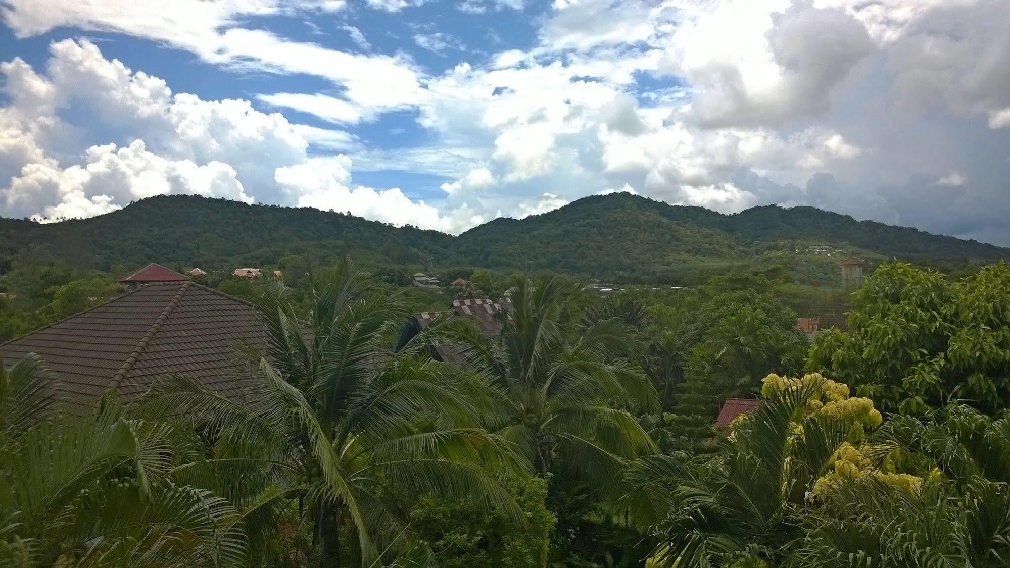 But Different Phuket Boutique Hotel Nai Harn Luaran gambar