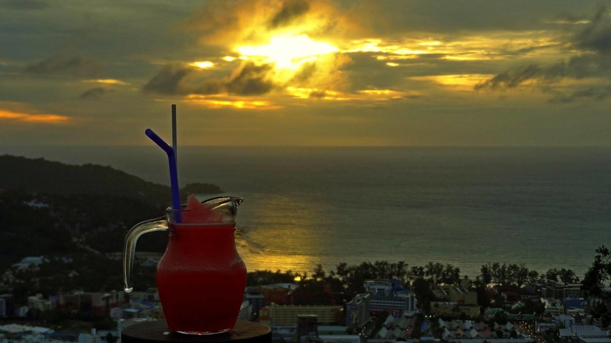 But Different Phuket Boutique Hotel Nai Harn Luaran gambar